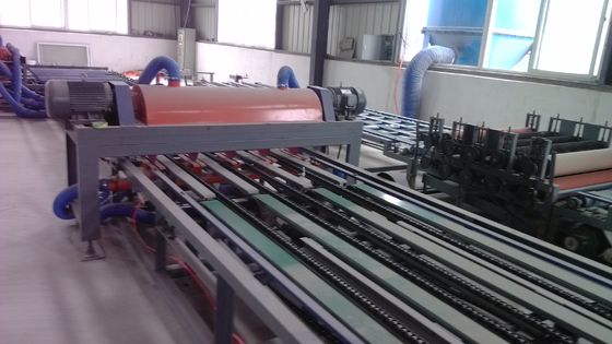 Máy làm tấm vách áp lực nguội cho tấm sandwich xi măng sợi / Mgo