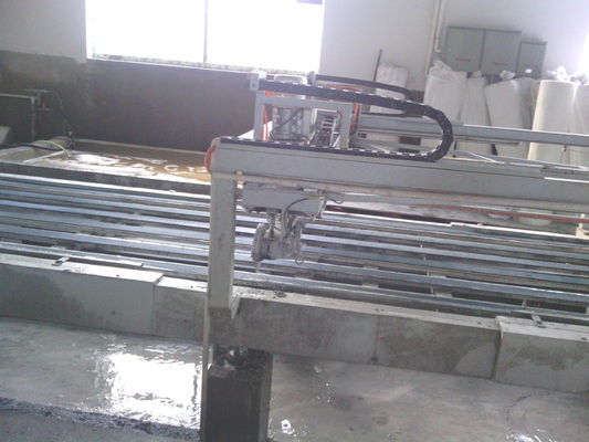 Máy làm tấm tường nhẹ Sandwich với công nghệ đùn trục kép con lăn kép