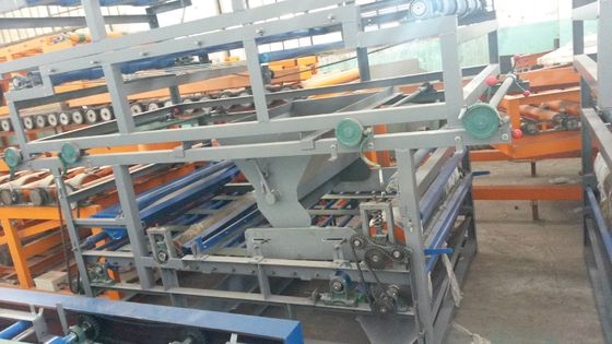 Máy làm tấm tường nhẹ tiết kiệm năng lượng với cưa cắt tự động