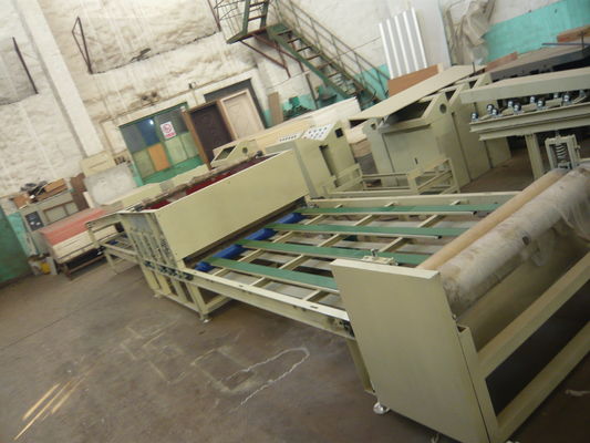 Máy tạo hình tấm tường nhẹ cho nguyên liệu thô Mgo / Mgcl / Lưới sợi thủy tinh