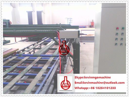 Dây chuyền ép đùn tấm sandwich hai trục lăn, Thiết bị dán keo, dán veneer, sấy khô tấm tường