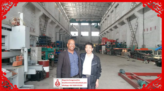 Máy ép tấm panel sandwich vách ngăn trong nhà với phương pháp ép nguội kích thước điều chỉnh