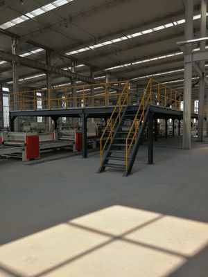 Máy làm tấm tường sandwich tự động hoàn toàn với công suất lớn hơn 3000 mét vuông