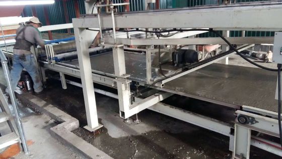 Máy làm tấm tường sandwich tự động hoàn toàn với công suất lớn hơn 3000 mét vuông